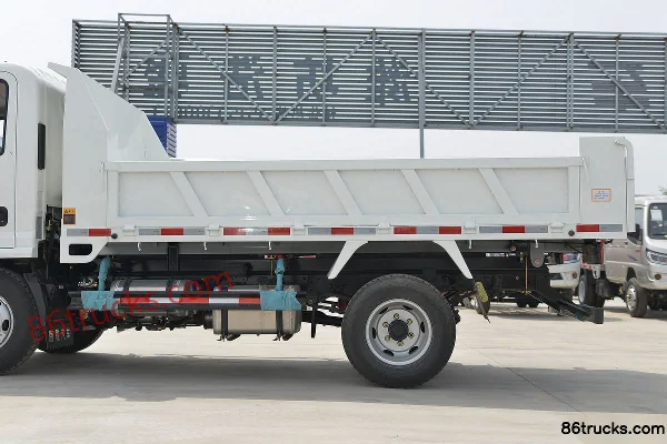 Tangjun Ouling T1 Series 110hp 4X2(6 wheels) 2.8m Dump Truck Body (2) | 86Trucks