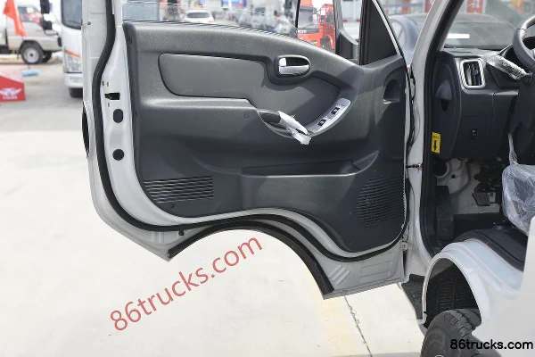 Dongfeng Xiaobawang W17 102 hp 4X2(6 wheels) 3.51m single-row van mini truck Cab (2) | 86Trucks