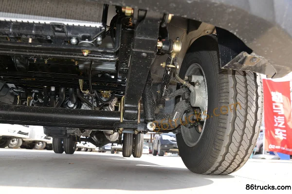 Dongfeng Xiaobawang W18 1.6L 122 hp 4X2(6 wheels) 3.3m single-row flatbed micro truck (China VI) Chassis (3) | 86Trucks