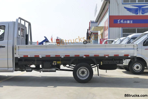 Dongfeng Xiaobawang W18 1.6L 122 hp 4X2(6 wheels) 3.3m single-row flatbed micro truck (China VI) Body (2) | 86Trucks