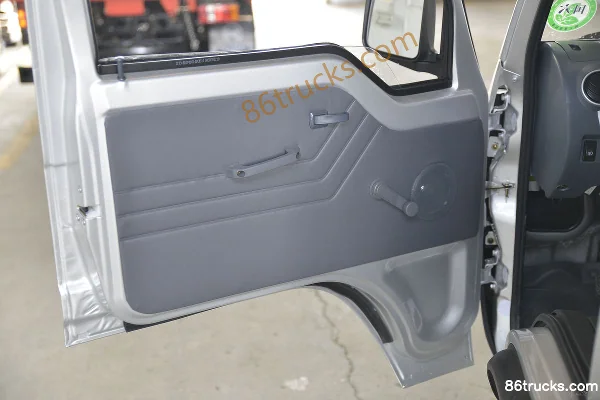 Kama Ruiling 1.3L 91hp 4X2(6 wheels) Gasoline 3.15m Single Row Cage Micro Cargo Truck (China VI) Cab (2) | 86Trucks