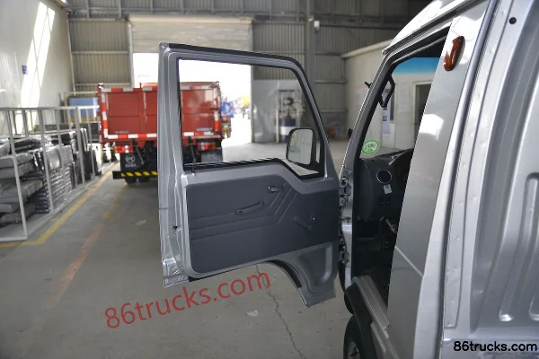 Kama Ruiling 1.3L 91hp 4X2(6 wheels) Gasoline 3.15m Single Row Cage Micro Cargo Truck (China VI) Cab (1) | 86Trucks