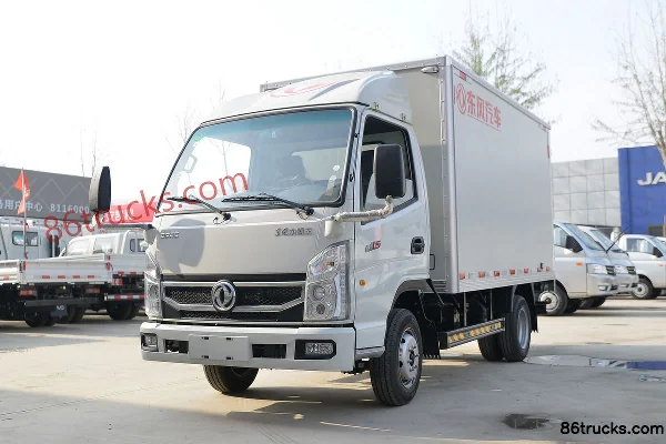 Dongfeng Little King W15 102 hp 4X2(6 wheels) 4.05m Single Row Van Mini Truck Exterior (3) | 86Trucks