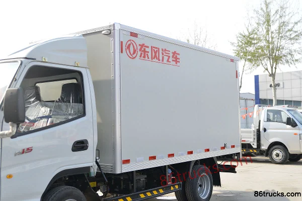 Dongfeng Little King W15 102 hp 4X2(6 wheels) 4.05m Single Row Van Mini Truck Body (1) | 86Trucks