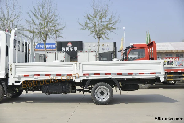 Tangjun Ouling Jinlika II 129 hp 4X2(6 wheels) 4.13m Single Row Flatbed Light Truck (China VI) Body (2) | 86Trucks