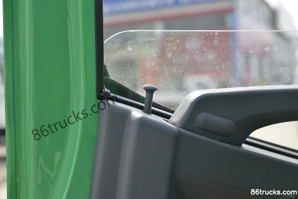 Tangjun Ouling Xiaojingang Underground Garage Version 110hp 4X2(6 wheels) 3.02m Dump Truck Cab (1) | 86Trucks