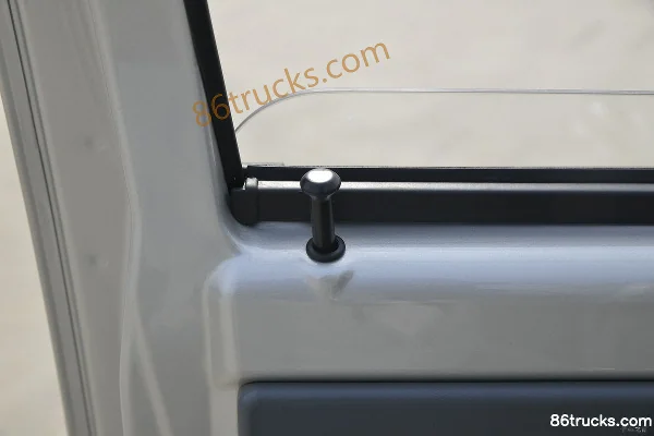 Tangjun Ouling Sailin F3-II 1.2L 91hp 4X2(6 wheels) Gasoline 3.08m Single Row Flatbed Micro Truck (China VI) Cab (2) | 86Trucks