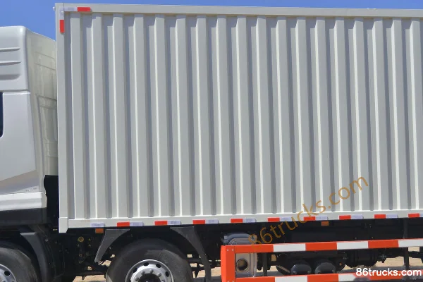 Dongfeng Commercial Vehicle Tianlong VL Heavy Truck 292 hp 6X2(8 wheels) 9.6m Van Cargo Truck Body (1) | 86Trucks