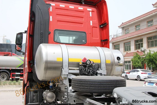 Sinotruk HOWO TH7 Heavy Truck 460 hp 6X4(10 wheels) LNG Tractor Truck (China VI) Chassis (3) | 86Trucks