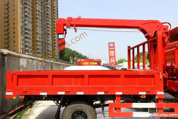 Shifeng Fengchi 1800 4X2(6 roues) 110 ch truck with crane Châssis (3) | 86Trucks