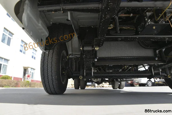 Kama Ruihang X1 High Spec 1.5L 113hp 4X2(6 wheels) Gasoline 2.92m Double Row Stake Truck Mini Truck (China VI) Chassis (2) | 86Trucks
