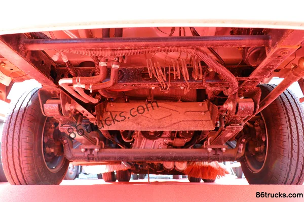 Foton Xiangling M 1.5L 116 hp 4X2(6 wheels) Gasoline Road Sweeper Truck (China VI) (Beizhongdian Brand) Chassis (1) | 86Trucks