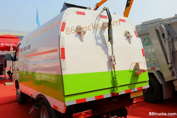 Foton Xiangling M 1.5L 116 hp 4X2(6 wheels) Gasoline Road Sweeper Truck (China VI) (Beizhongdian Brand) Body (3) | 86Trucks