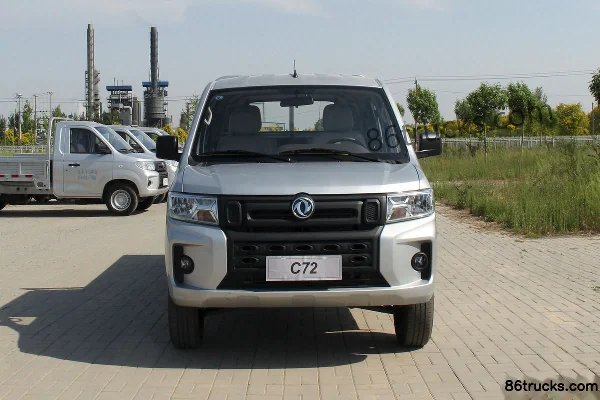 Dongfeng C72 LV1 Chaoniu Extended Version 2.0L 142hp 4X2(6 wheels) 2.6m Double Row Flatbed Light Truck (China VI) Exterior (2) | 86Trucks