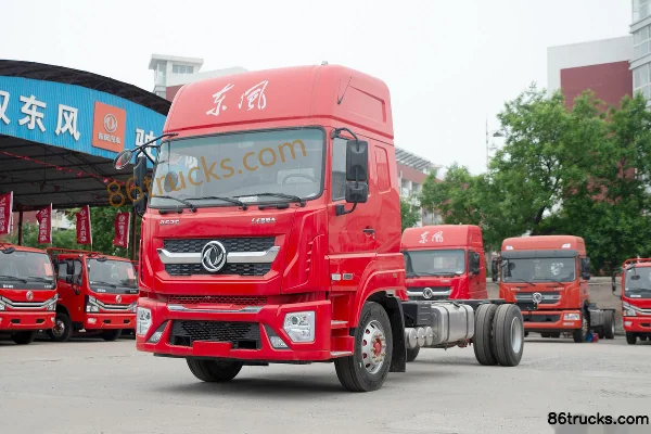 Dongfeng Duolika D9K 220 hp 4X2(6 wheels) 6.8 m Stake Truck (China VI) Exterior (3) | 86Trucks