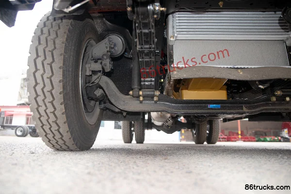Dongfeng Duolika D7 Ruineng Edition 170 hp 4X2(6 wheels) 5.18m Semi-Row Flatbed Light Truck (8-Speed) Chassis (2) | 86Trucks