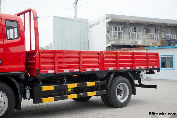Dongfeng Duolika D7 Ruineng Edition 170 hp 4X2(6 wheels) 5.18m Semi-Row Flatbed Light Truck (8-Speed) Body (1) | 86Trucks