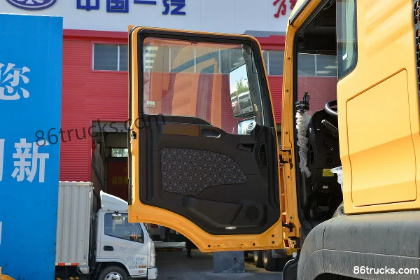 Sinotruk Sitrak G7 Heavy Truck Basic Edition 500hp 8X4(12 wheels) 6.5m Dump Truck Cab (1) | 86Trucks