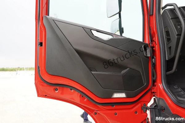 Volvo New FMX Heavy Truck 540 hp 8X4(12 wheels) Construction Truck Chassis (China VI) Cab (3) | 86Trucks