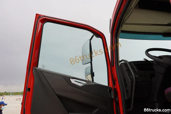 Volvo New FMX Heavy Truck 540 hp 8X4(12 wheels) Construction Truck Chassis (China VI) Cab (2) | 86Trucks