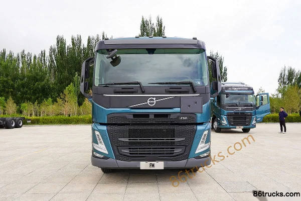 Volvo New FM Heavy Truck 420hp 6X4(10 wheels) Automatic Tractor Truck (3.09 Ratio) (FM420 64T B) Exterior (2) | 86Trucks