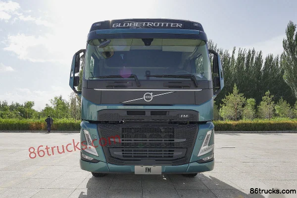 Volvo New FM Heavy Truck 500 hp 6X4(10 wheels) Tractor Truck (FM500 62T B) Exterior (2) | 86Trucks