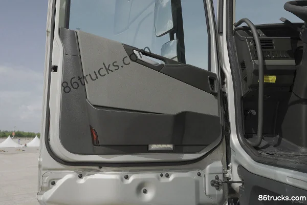 Volvo New FH Heavy Truck 460 hp 6X4(10 wheels) Automatic Tractor Truck (China VI) Cab (3) | 86Trucks