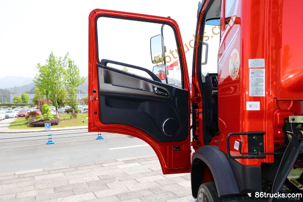 Dongfeng T3 Composite Edition 200 hp 4X2(6 wheels) 6.85m Semi-Sleeper Flatbed Truck Cab (1) | 86Trucks
