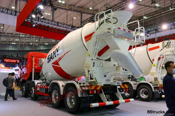 SANY Group 307hp 8X4(12 wheels) 7.99m³ Concrete Mixer Truck (China VI) Exterior (3) | 86Trucks