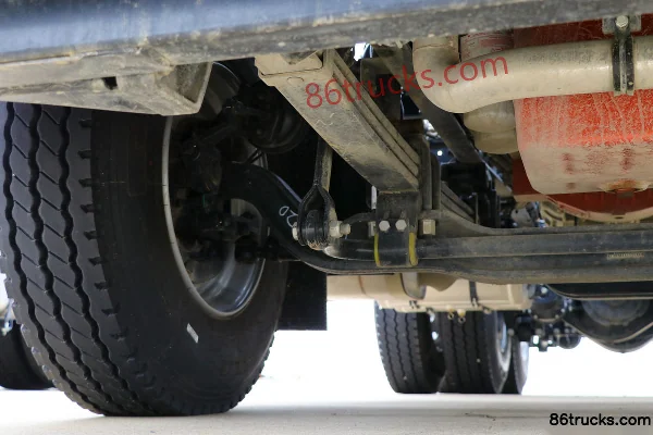 JAC Gallop A5W camion lourd 480 ch 6X4(10 roues) tracteur routier (toit plat) Châssis (2) | 86Trucks