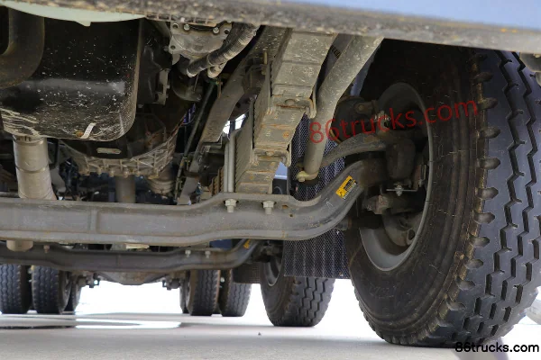 Sinotruk Sitrak G5 350 ch 8X4(12 roues) camion malaxeur 7,75 m³ (marque Yate) Châssis (3) | 86Trucks