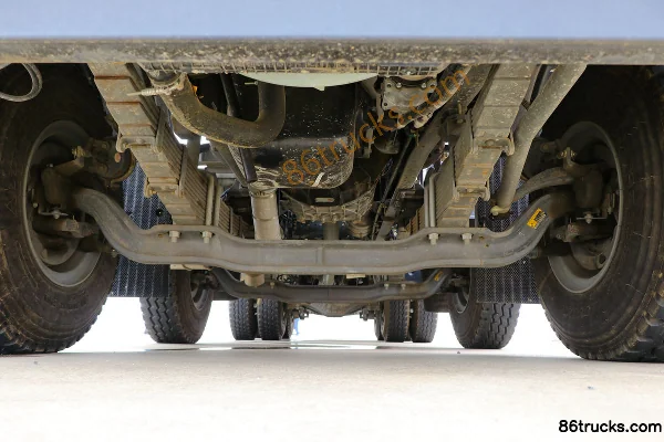 Sinotruk Sitrak G5 350 ch 8X4(12 roues) camion malaxeur 7,75 m³ (marque Yate) Châssis (1) | 86Trucks