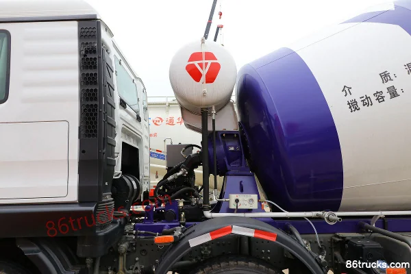 Sinotruk Sitrak G5 350 ch 8X4(12 roues) camion malaxeur 7,75 m³ (marque Yate) Carrosserie (2) | 86Trucks