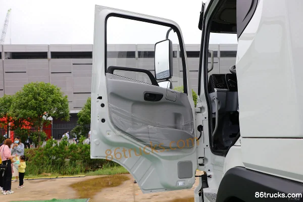 BYD Q3 26T 6X4(10 wheels) Pure Electric Tractor Truck Cab (1) | 86Trucks