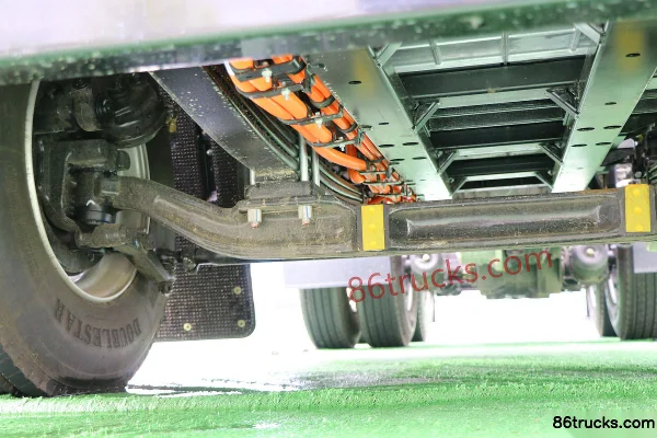 BYD Q3 26T 6X4(10 wheels) Pure Electric Tractor Truck Chassis (2) | 86Trucks