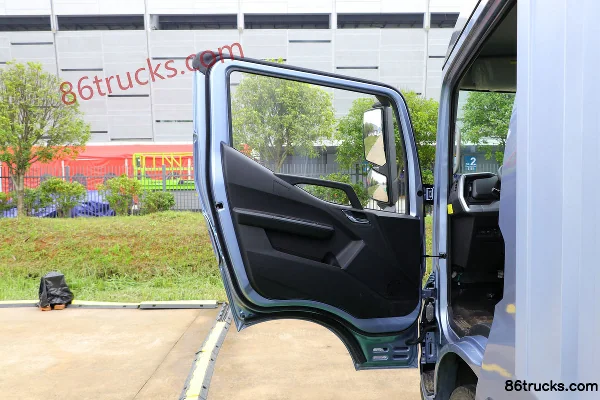 BYD T5D 4.5T 4.03m Single Row Pure Electric Van Light Truck 85kWh 4X2(6 wheels) Interior (1) | 86Trucks