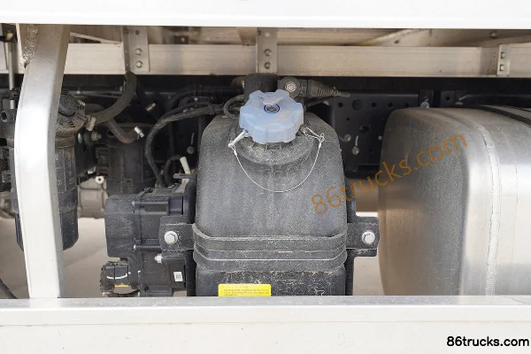 JAC Junling A8 150hp 4X2(6 wheels) 4.15m Single Row Van Light Truck (6-speed) Chassis (3) | 86Trucks