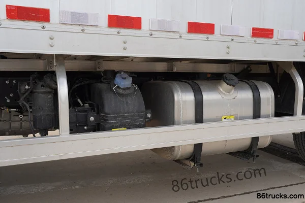 JAC Junling A8 150hp 4X2(6 wheels) 4.15m Single Row Van Light Truck (6-speed) Chassis (2) | 86Trucks