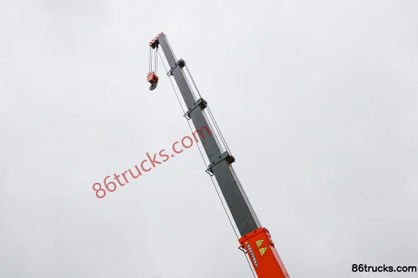 Foton Big King Kong ES5 190hp 4X2(6 wheels) Truck-mounted Crane (Zhongtao Brand) Chassis (1) | 86Trucks