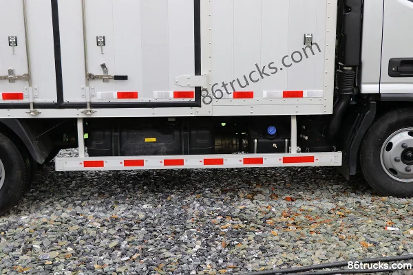 Foton Ollin Express 156hp 4X2(6 wheels) 4.14m Single Row Van Light Truck (China VI) (Leishafurui) Cab (3) | 86Trucks