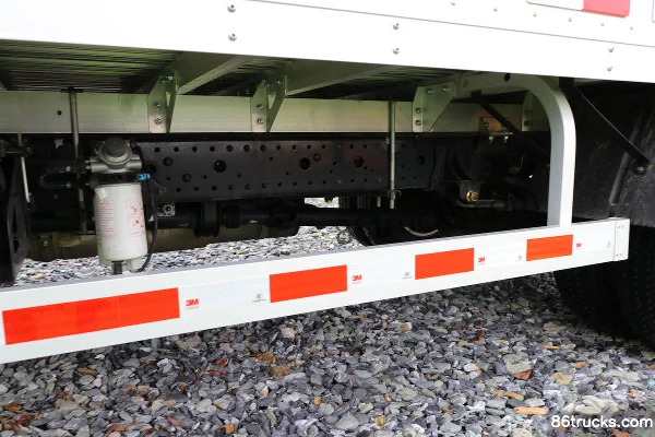 Foton Ollin Express 156hp 4X2(6 wheels) 4.14m Single Row Van Light Truck (China VI) (Leishafurui) Cab (2) | 86Trucks