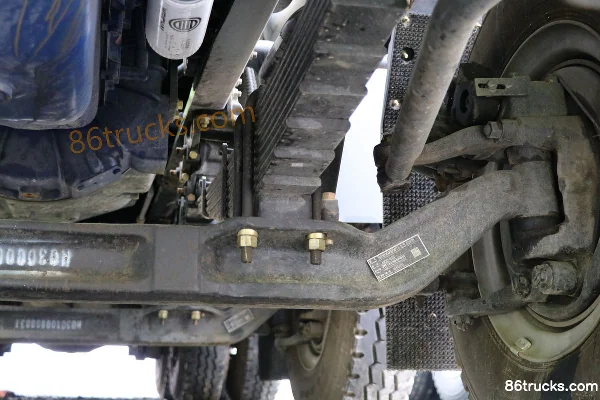 Foton Auman New ETX Basic 350hp 8X4(12 wheels) 6m Dump Truck (China VI)(Axle Ratio 5.286) Cab (3) | 86Trucks