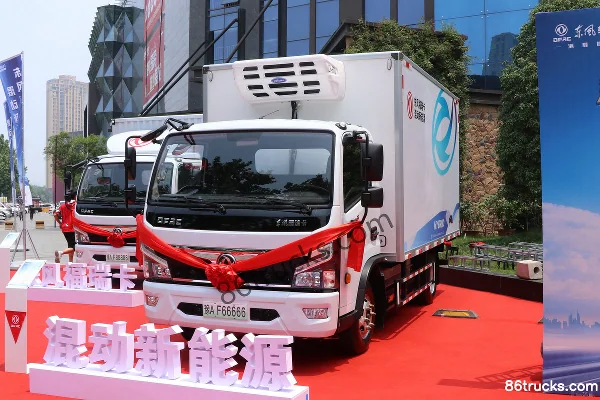 Dongfeng Furika F6 hybride 150 ch 4X2(6 roues) camion frigorifique 4,05 m (automatique) (China VI) Extérieur (3) | 86Trucks