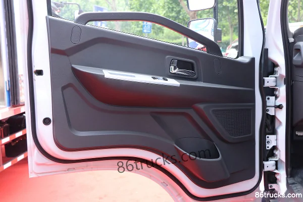 Dongfeng Furui Ka F6 163hp 4X2(6 wheels) 4.17m Single Row Van Light Truck (China VI) Cab (3) | 86Trucks