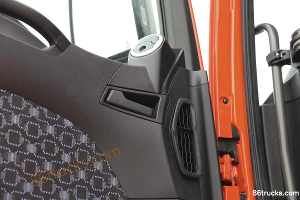 Sinotruk Sitrak G7 tracteur routier version luxe 460 ch 6X4(10 roues) AMT automatique LNG Cabine (3) | 86Trucks