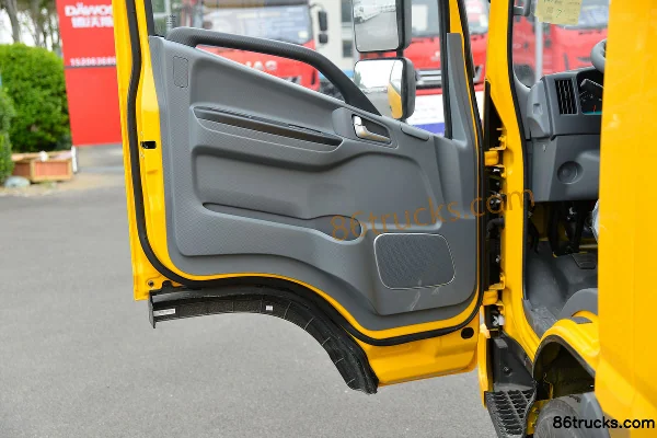 JAC Shuailing K340 120 hp 4X2(6 wheels) 3.2m double-row flatbed light truck Cab (2) | 86Trucks