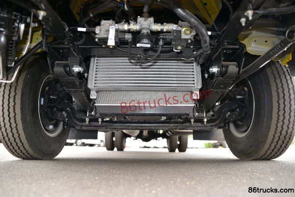 JAC Shuailing K340 120 hp 4X2(6 wheels) 3.2m double-row flatbed light truck Chassis (1) | 86Trucks