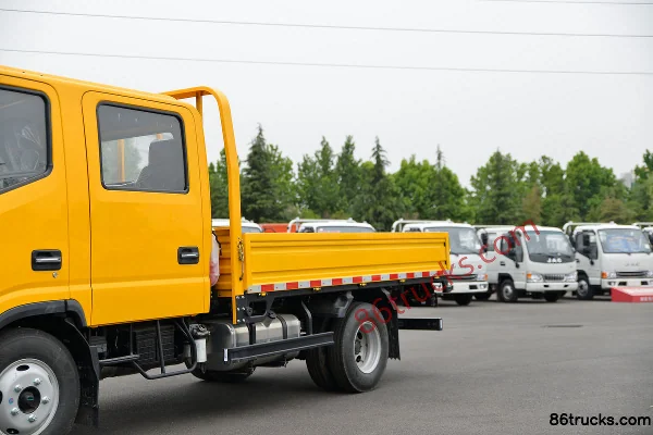 JAC Shuailing K340 120 hp 4X2(6 wheels) 3.2m double-row flatbed light truck Body (1) | 86Trucks