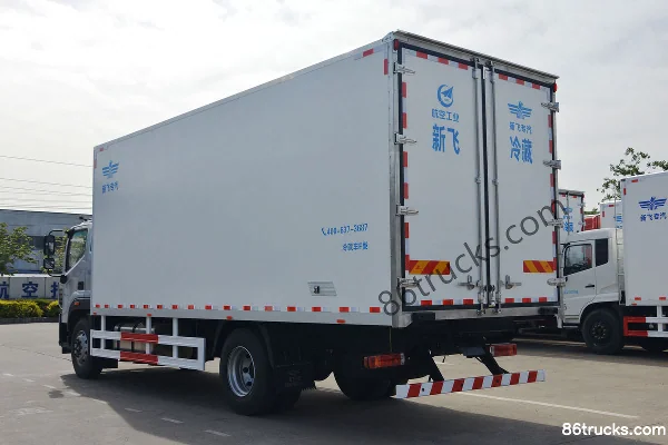 Foton Auman R-Series 190hp 4X2(6 wheels) 6.61m refrigerated truck (Xinfei brand) Exterior (2) | 86Trucks