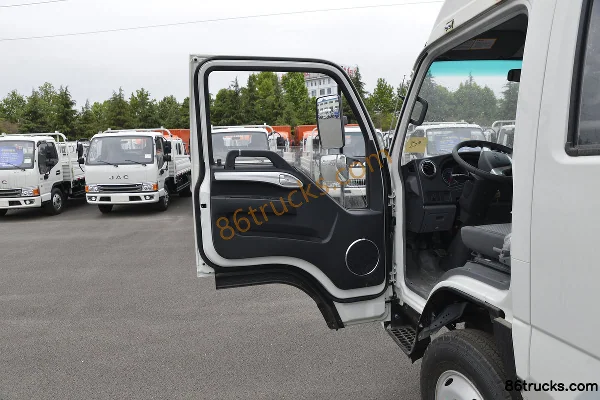 JAC Junling E3 152hp 4X2(6 wheels) 3.2m double-row van light truck Cab (1) | 86Trucks